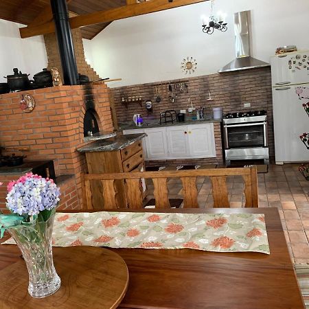 Aconchegante Casa Em Monte Verde ภายนอก รูปภาพ